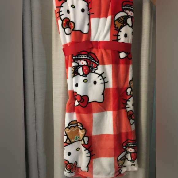 Hello Kitty Christmas Red Plaid Throw Blanket - Picture 8 of 8
